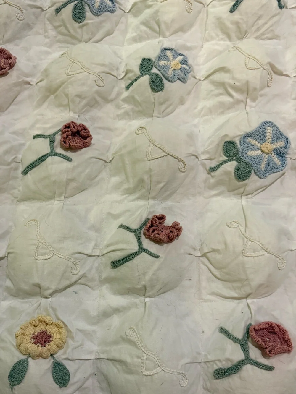 OOAK Handmade White Floral Crochet Appliqué Cotton Comforter Blue Crochet Trim